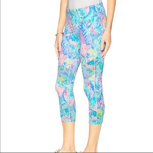 LILLY PULITZER THEA LUXLETIC LEGGINGS- NWT- SIZE MEDIUM